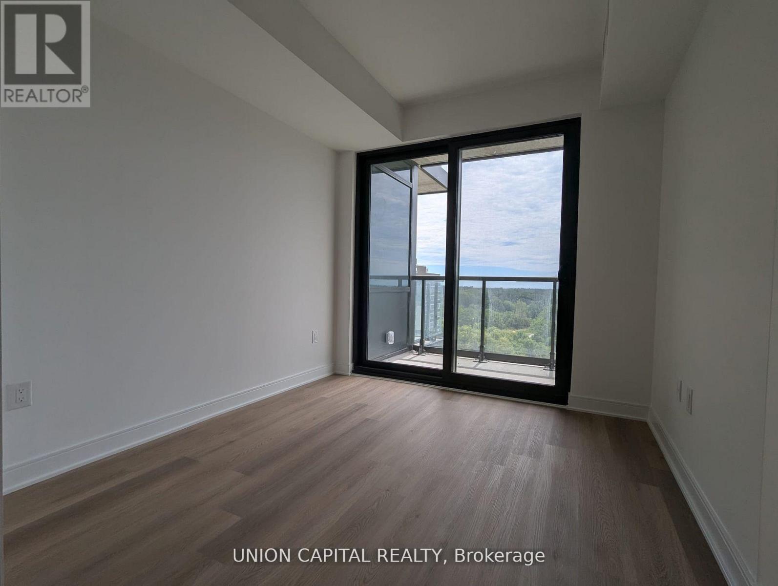 915 - 86 Dundas Street E, Mississauga (Cooksville), Ontario  L5A 0B1 - Photo 5 - W12635752