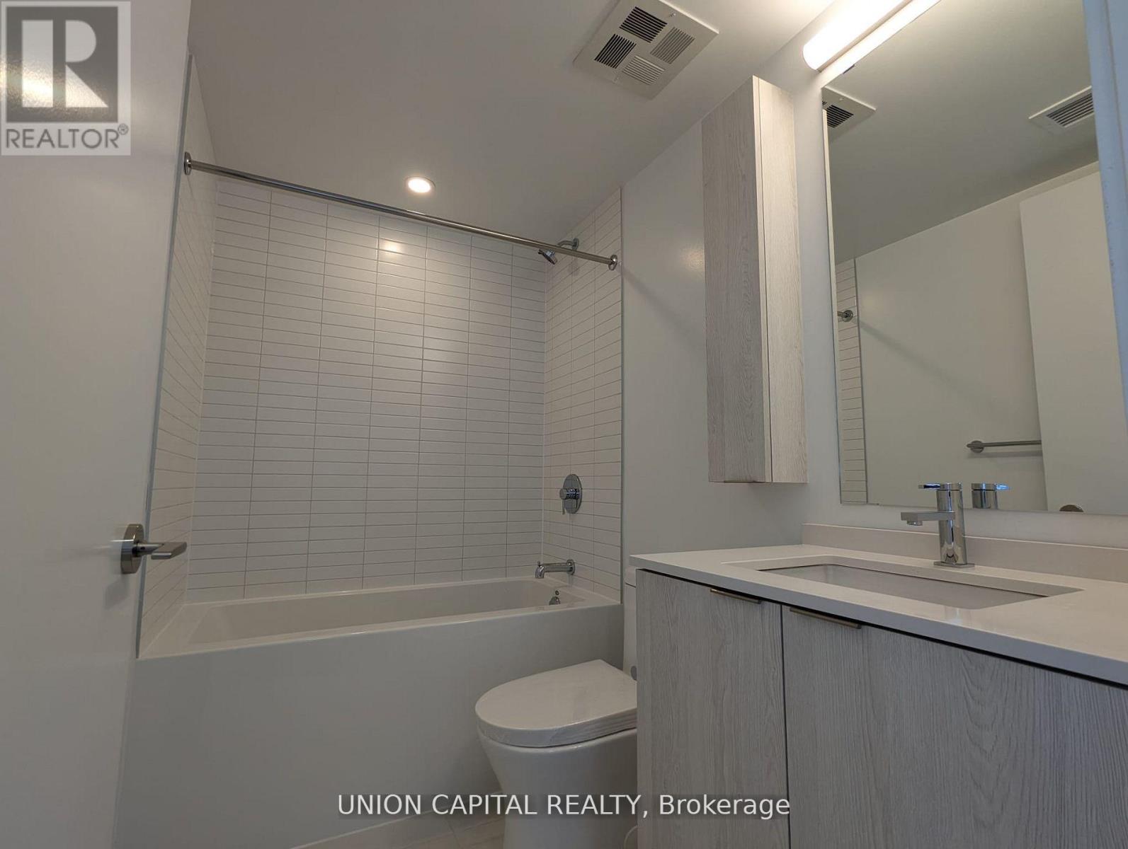 915 - 86 Dundas Street E, Mississauga (Cooksville), Ontario  L5A 0B1 - Photo 8 - W12635752