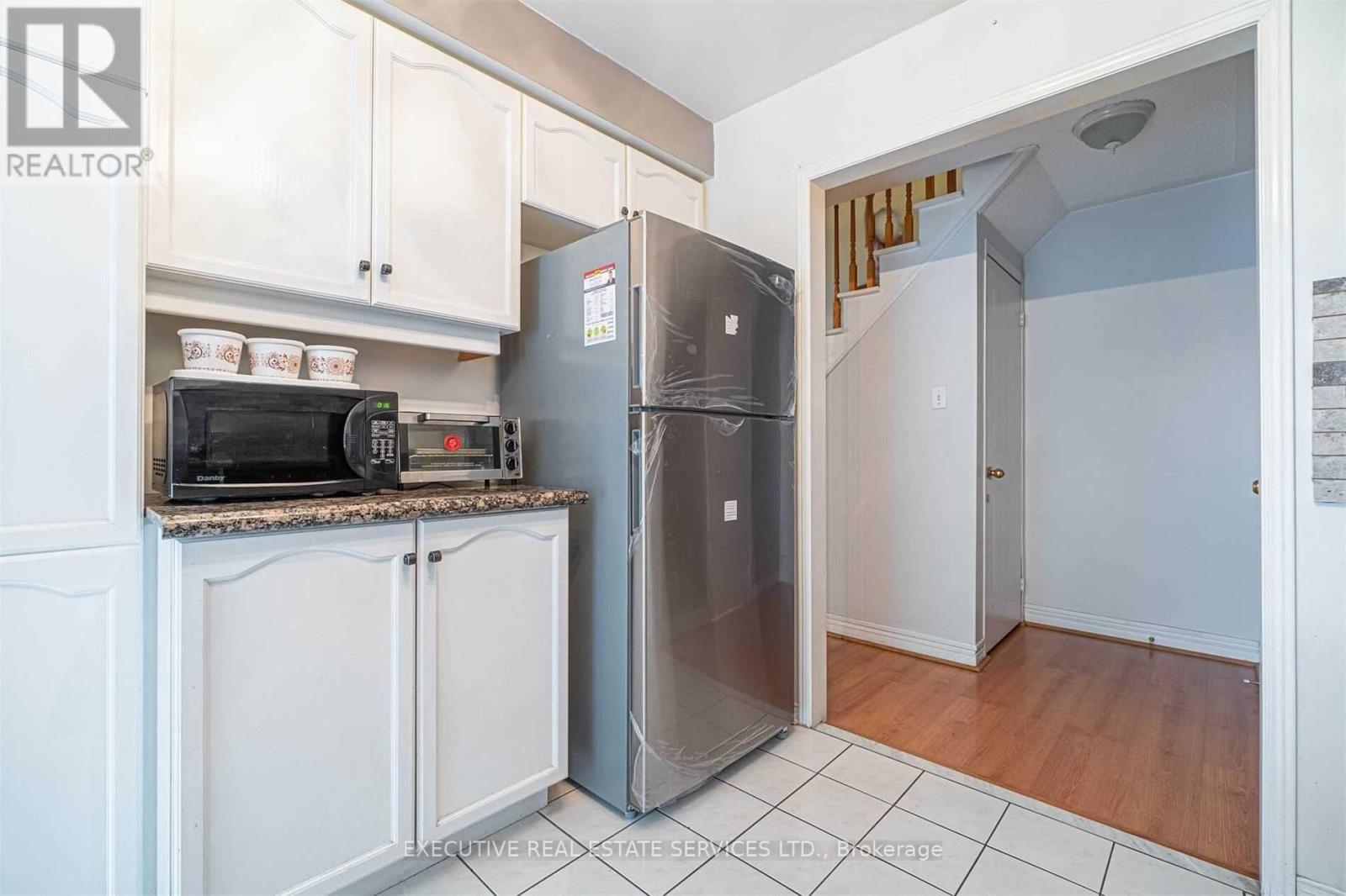 141 Chipmunk Crescent, Brampton, Ontario  L6R 1B7 - Photo 15 - W12635760