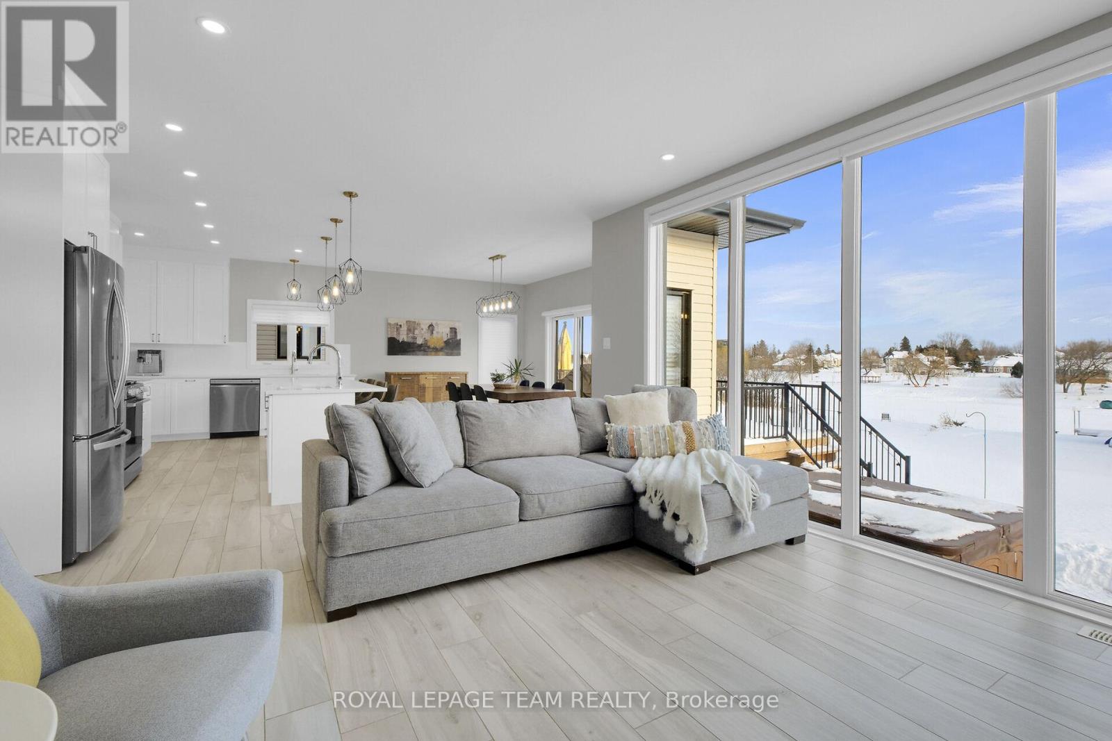 504 Barrage Street, Casselman, Ontario  K0A 1M0 - Photo 10 - X12455199