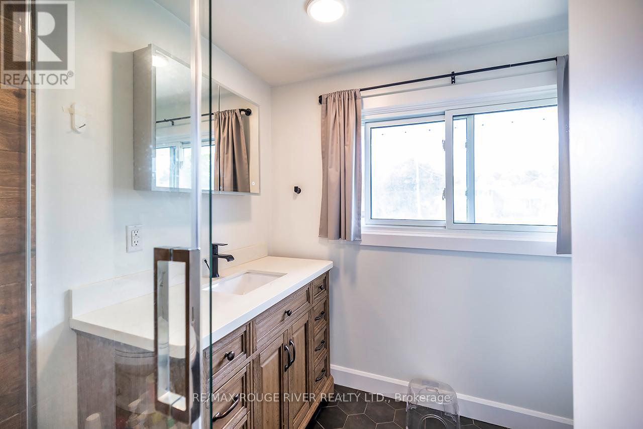 229 Liberty Street N, Clarington (Bowmanville), Ontario  L1C 2M6 - Photo 21 - E12635800