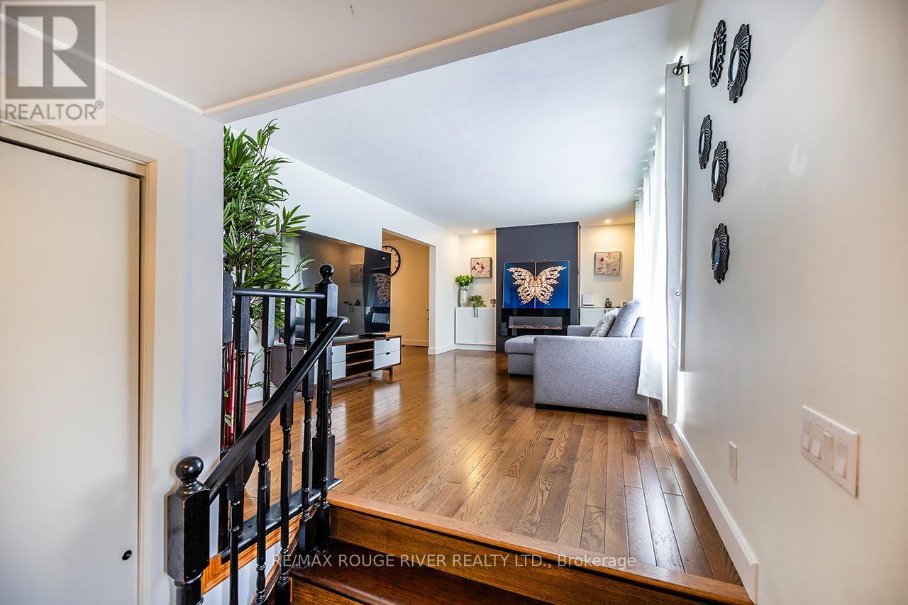 229 Liberty Street N, Clarington (Bowmanville), Ontario  L1C 2M6 - Photo 5 - E12635800