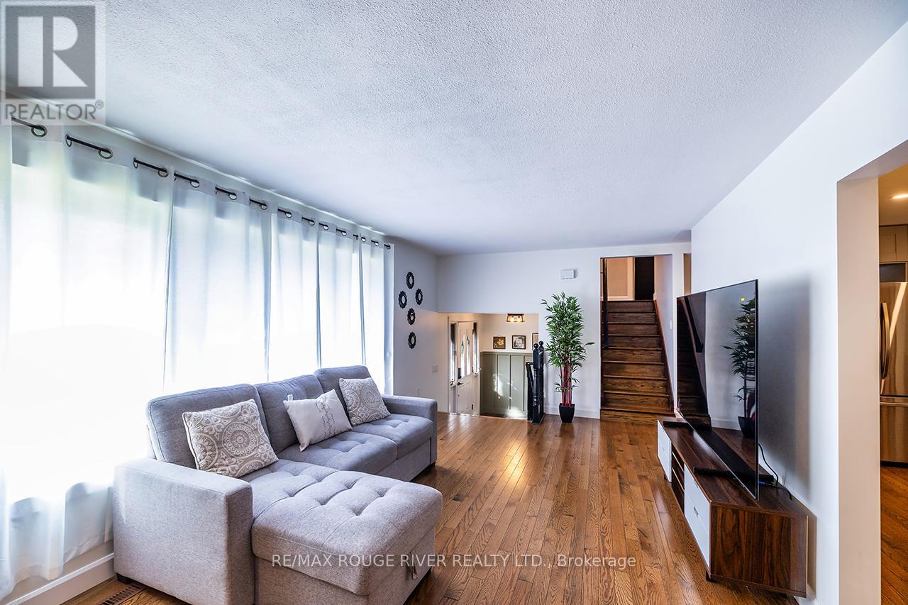 229 Liberty Street N, Clarington (Bowmanville), Ontario  L1C 2M6 - Photo 7 - E12635800