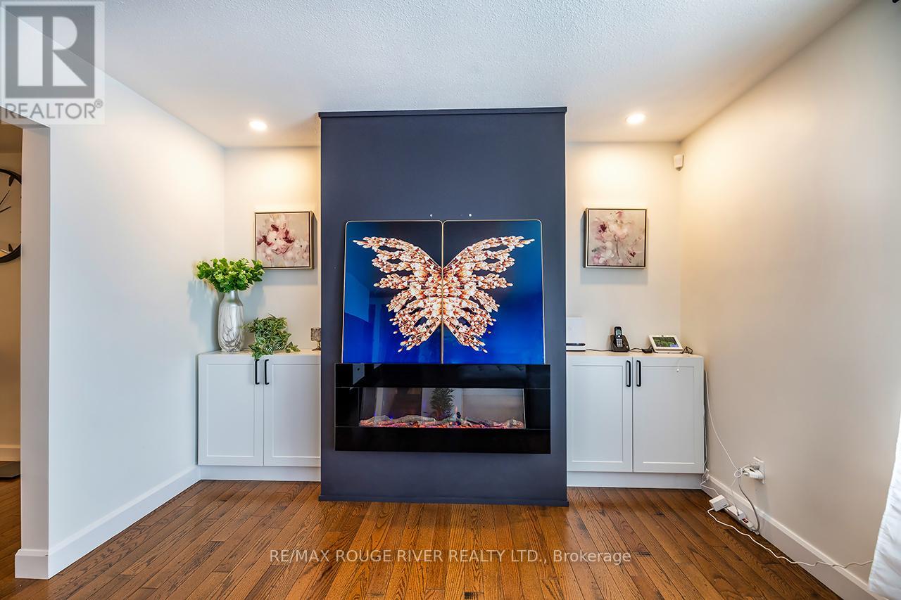 229 Liberty Street N, Clarington (Bowmanville), Ontario  L1C 2M6 - Photo 8 - E12635800