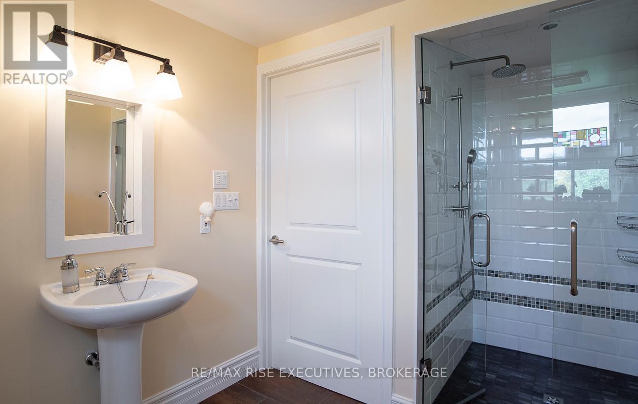 281 Gilead Road, Prince Edward County, Ontario  K0K 1G0 - Photo 9 - X12635796