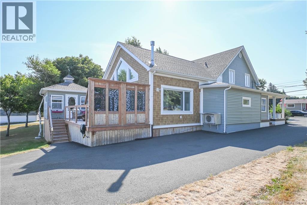245 Saint-Pierre E Boulevard, Caraquet, New Brunswick  E1W 1B1 - Photo 13 - NB131309