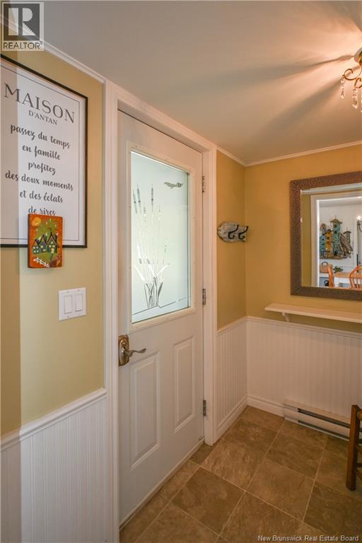 245 Saint-Pierre E Boulevard, Caraquet, New Brunswick  E1W 1B1 - Photo 15 - NB131309