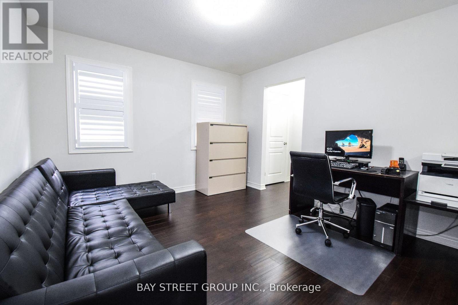 490 Silverwood Avenue, Welland (Coyle Creek), Ontario  L3C 0C6 - Photo 15 - X12635720