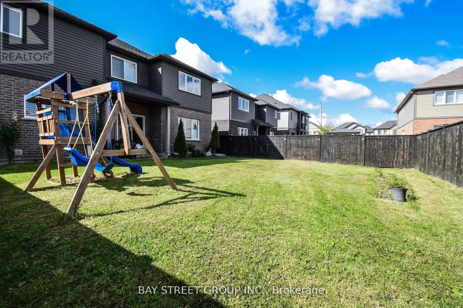 490 Silverwood Avenue, Welland (Coyle Creek), Ontario  L3C 0C6 - Photo 34 - X12635720