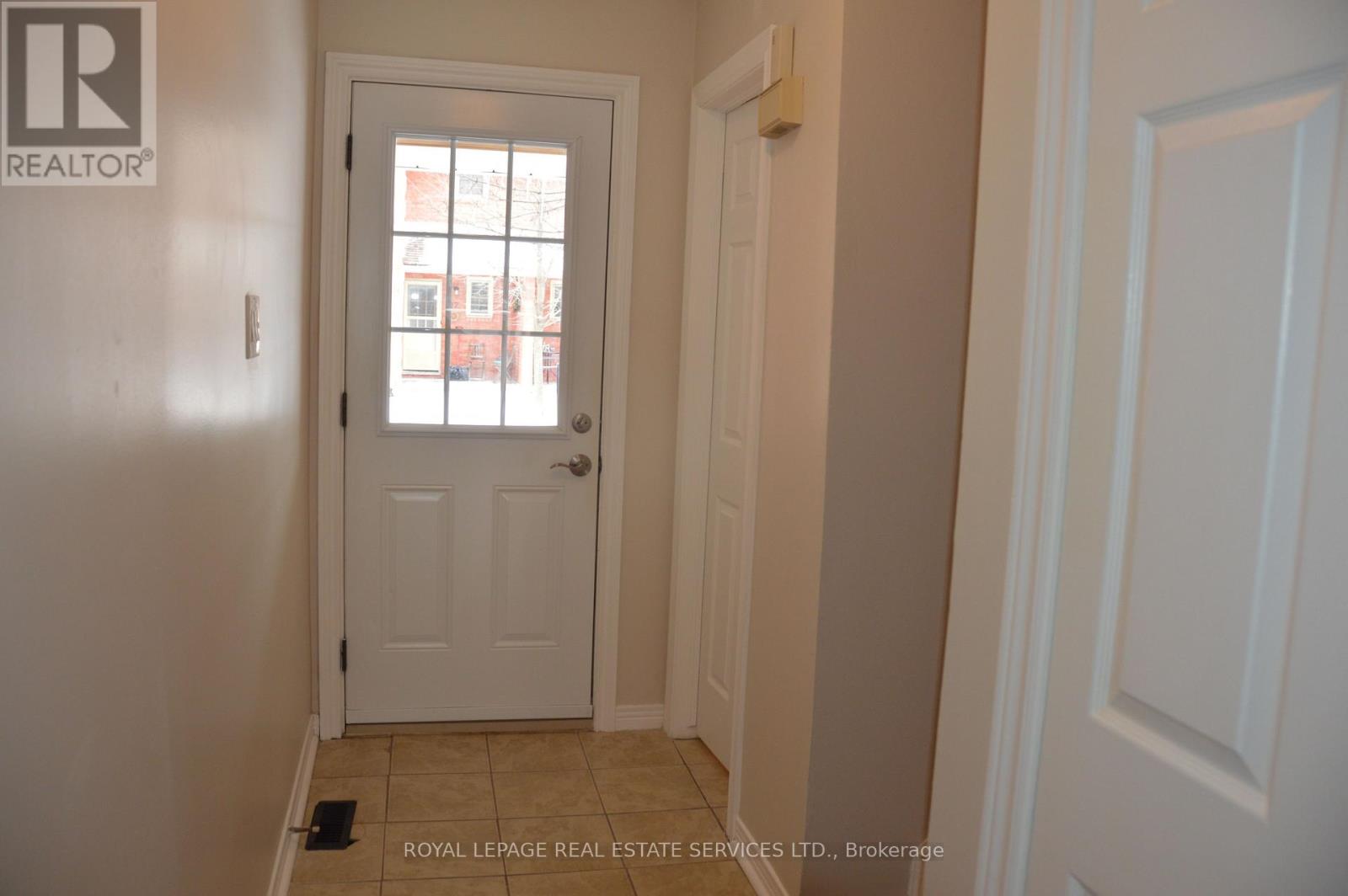 24 - 280 Limeridge Road E, Hamilton (Bruleville), Ontario  L9A 2S7 - Photo 2 - X12635726