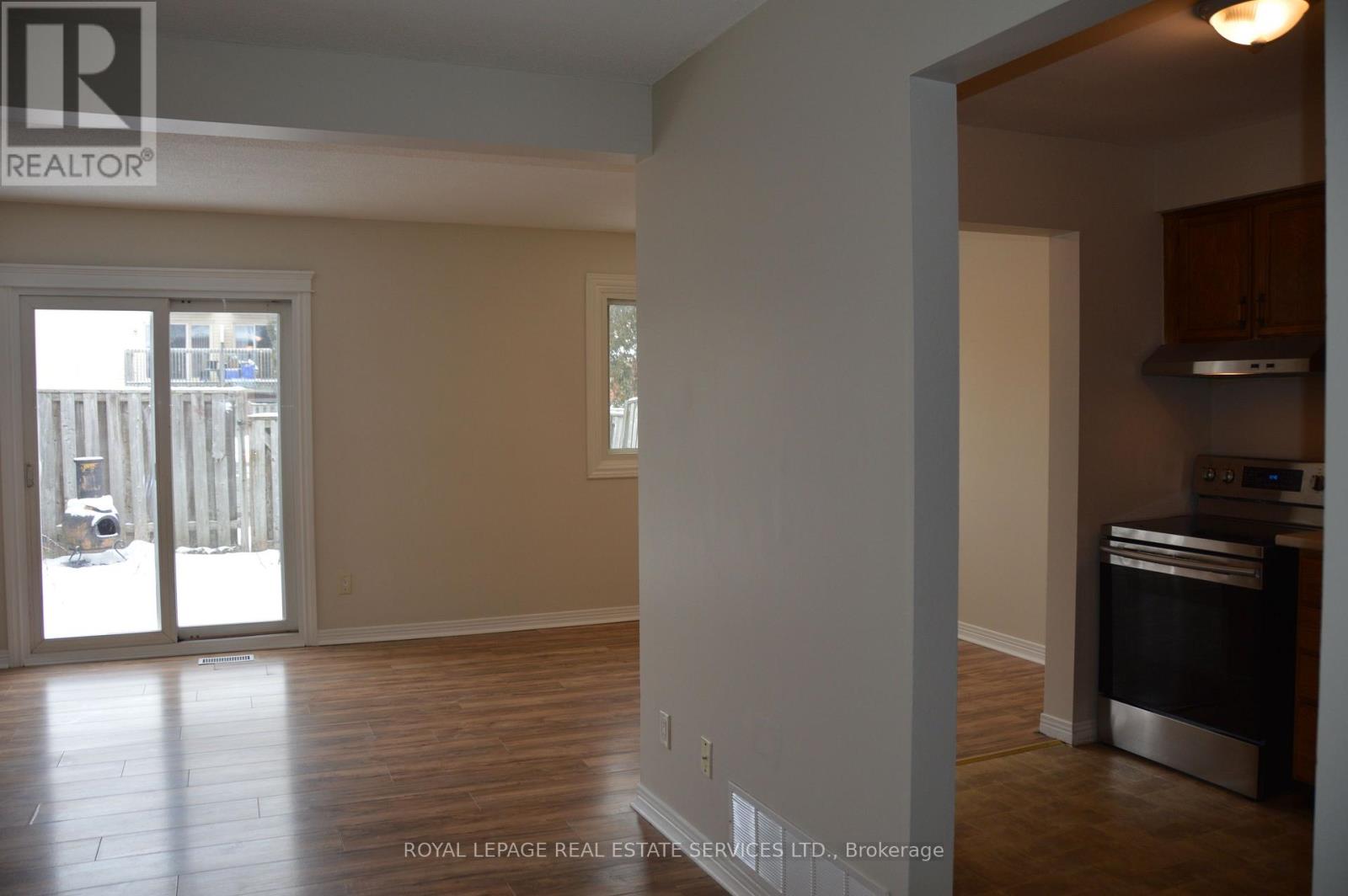 24 - 280 Limeridge Road E, Hamilton (Bruleville), Ontario  L9A 2S7 - Photo 4 - X12635726