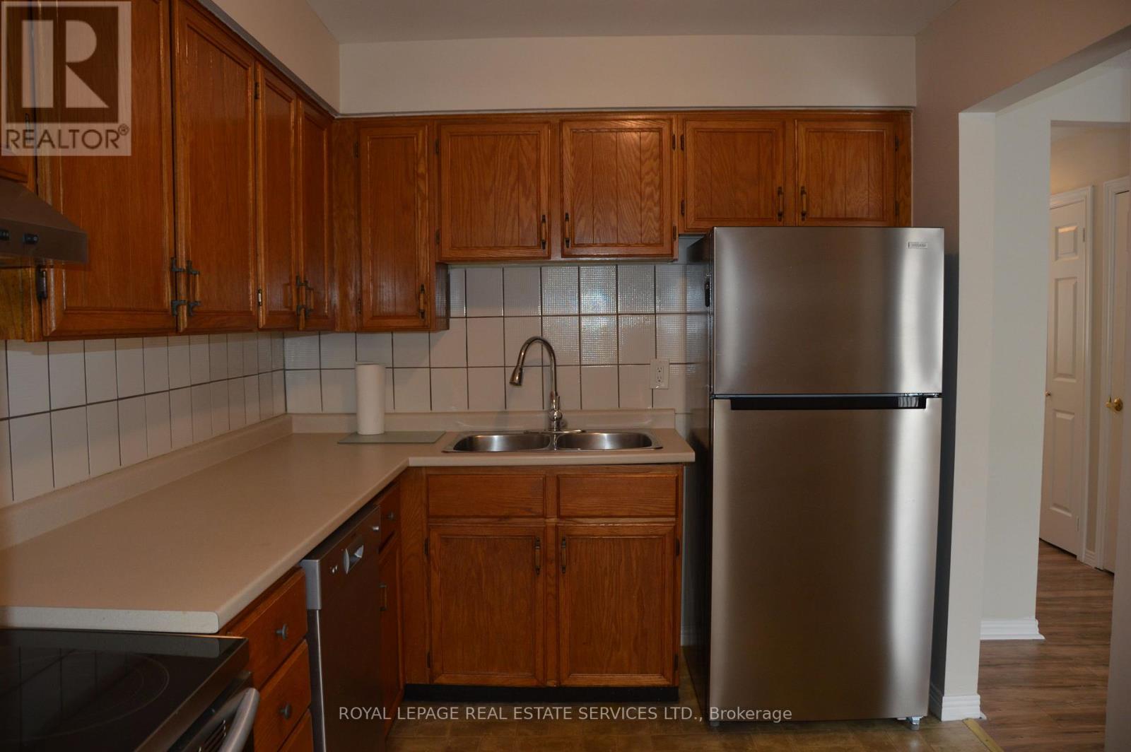 24 - 280 Limeridge Road E, Hamilton (Bruleville), Ontario  L9A 2S7 - Photo 6 - X12635726