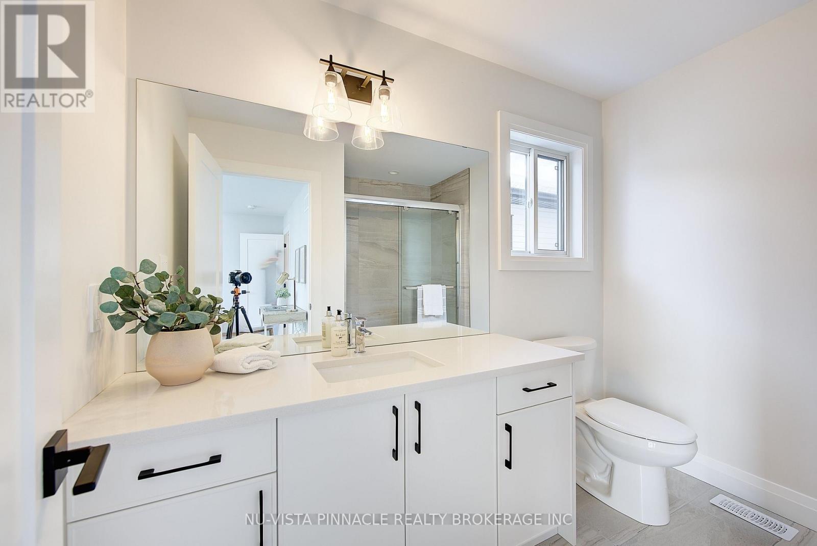 2310 Wickerson Road, London South, Ontario  N6K 0C3 - Photo 23 - X12635876