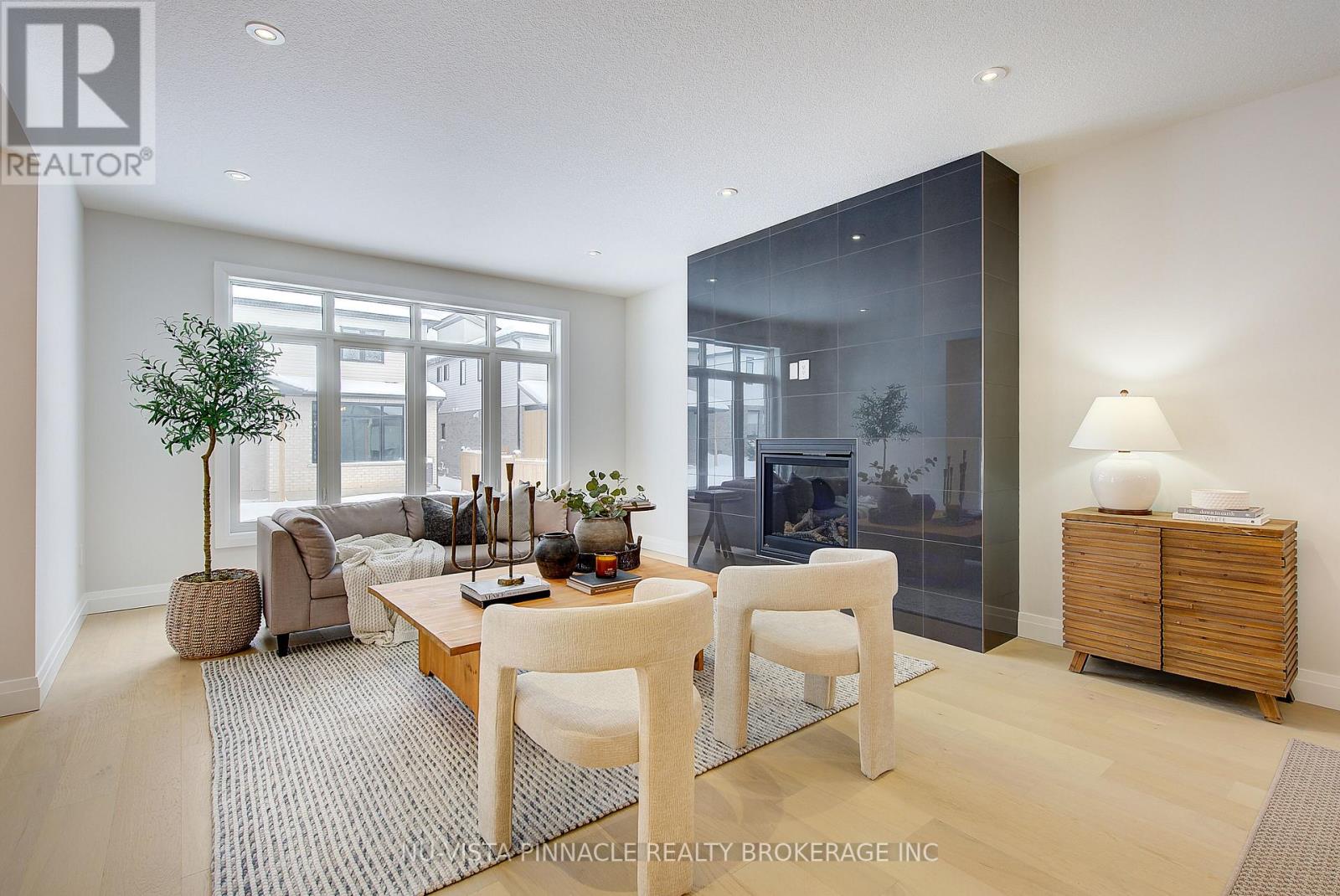 2310 Wickerson Road, London South, Ontario  N6K 0C3 - Photo 6 - X12635876