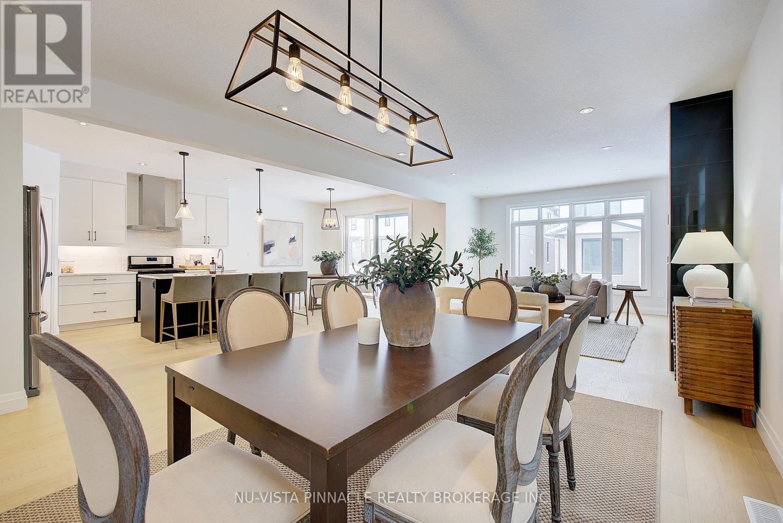 2310 Wickerson Road, London South, Ontario  N6K 0C3 - Photo 8 - X12635876