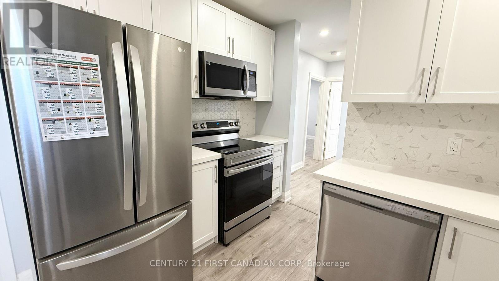 Upper Apartment - 17 Carfrae Crescent, London South, Ontario  N6C 4A8 - Photo 4 - X12635922