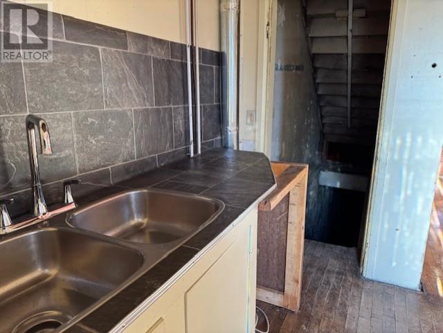 136 Dease St, Thunder Bay, Ontario P7C 2H6 - Photo 3 - TB253631