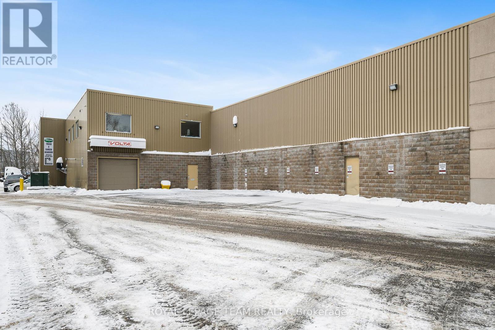 1392 Cyrville Road, Ottawa, Ontario  K1B 3L9 - Photo 13 - X12635872