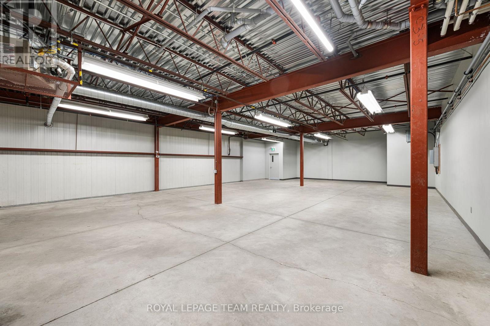 1392 Cyrville Road, Ottawa, Ontario  K1B 3L9 - Photo 7 - X12635872