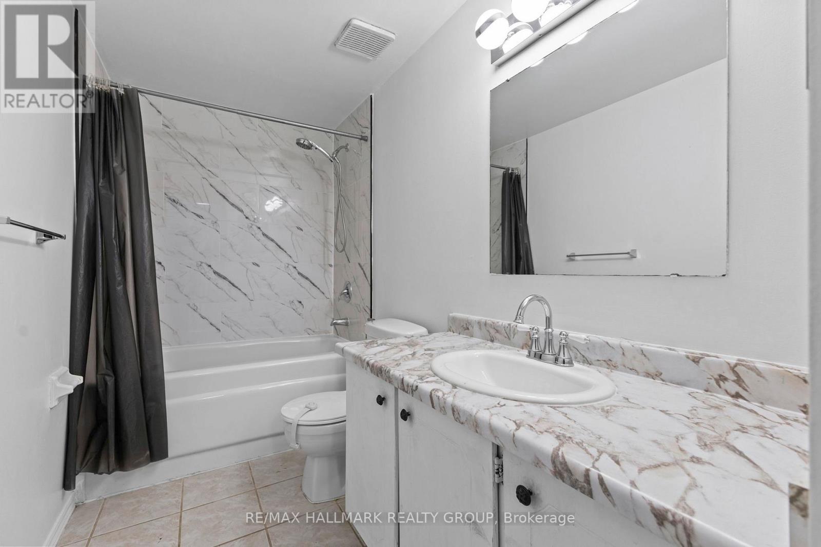 15b Woodvale Green, Ottawa, Ontario  K2G 4H1 - Photo 27 - X12635940