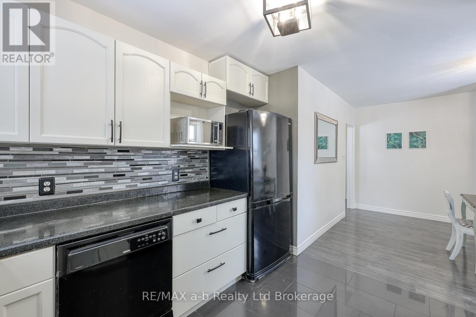 125 Beale Street, Woodstock, Ontario  N4S 6X8 - Photo 11 - X12635916