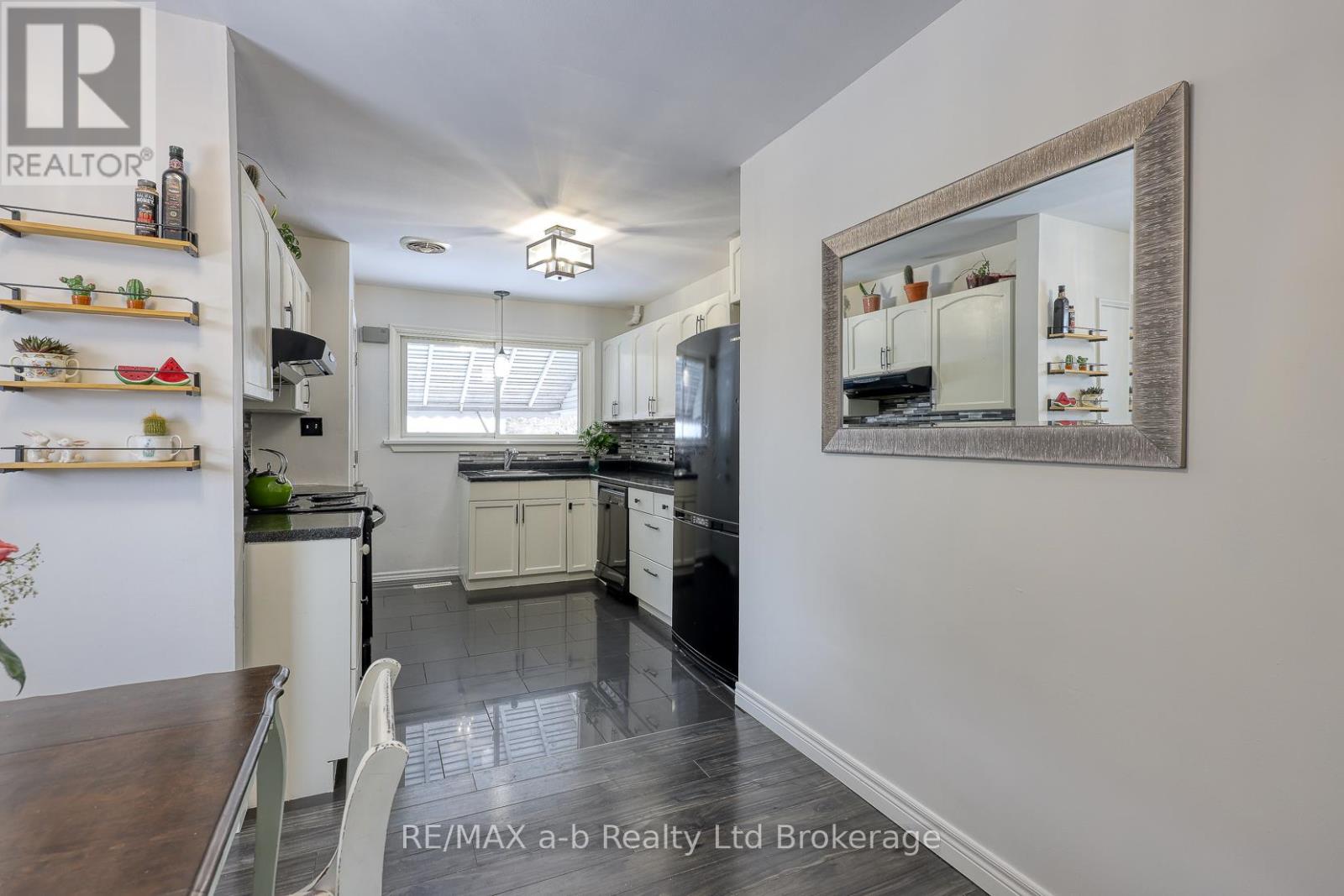 125 Beale Street, Woodstock, Ontario  N4S 6X8 - Photo 5 - X12635916