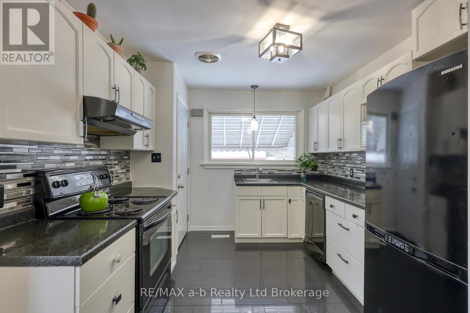 125 Beale Street, Woodstock, Ontario  N4S 6X8 - Photo 8 - X12635916