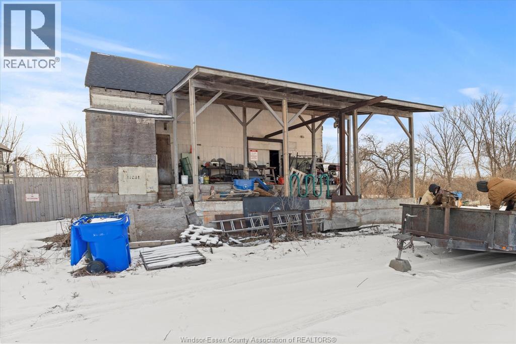 11681 County Rd 34, Tecumseh, Ontario N0R 1K0 - Photo 3 - 25031720