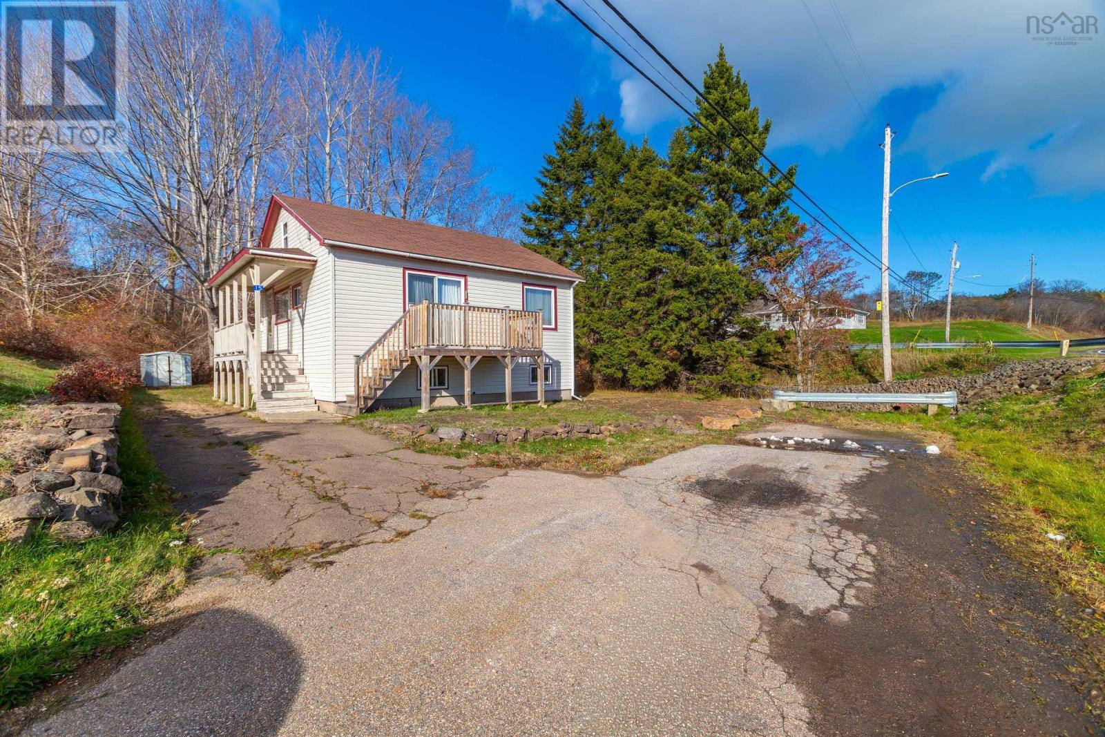 15 Shore Road, Digby, Nova Scotia  B0V 1A0 - Photo 5 - 202529483