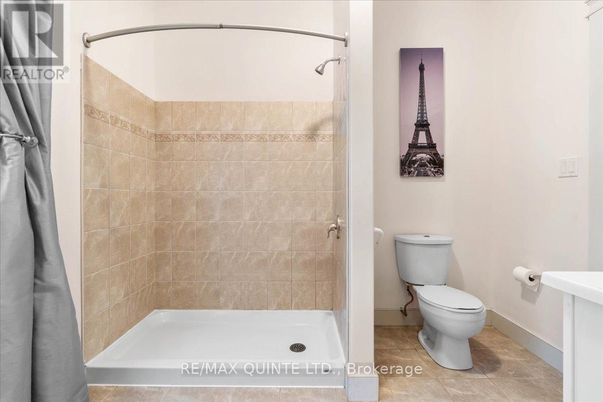 23 - 1 Rosemary Court, Prince Edward County, Ontario  K0K 2T0 - Photo 21 - X12449029