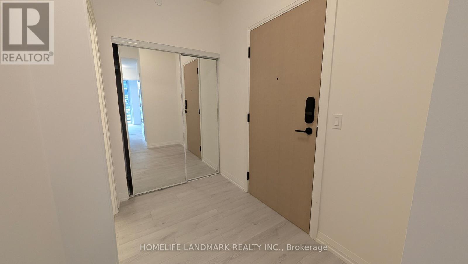 2205 - 280 Dundas Street W, Toronto, Ontario  M5T 0E3 - Photo 3 - C12635802