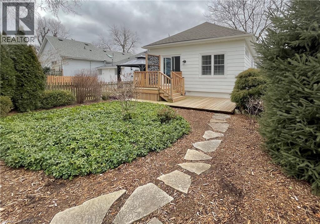 18 Graham Avenue, St. Catharines, Ontario  L2N 5L2 - Photo 16 - 40794016