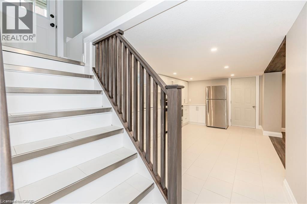 200 Sheldon Avenue N Unit# B, Kitchener, Ontario  N2H 3M8 - Photo 3 - 40793939