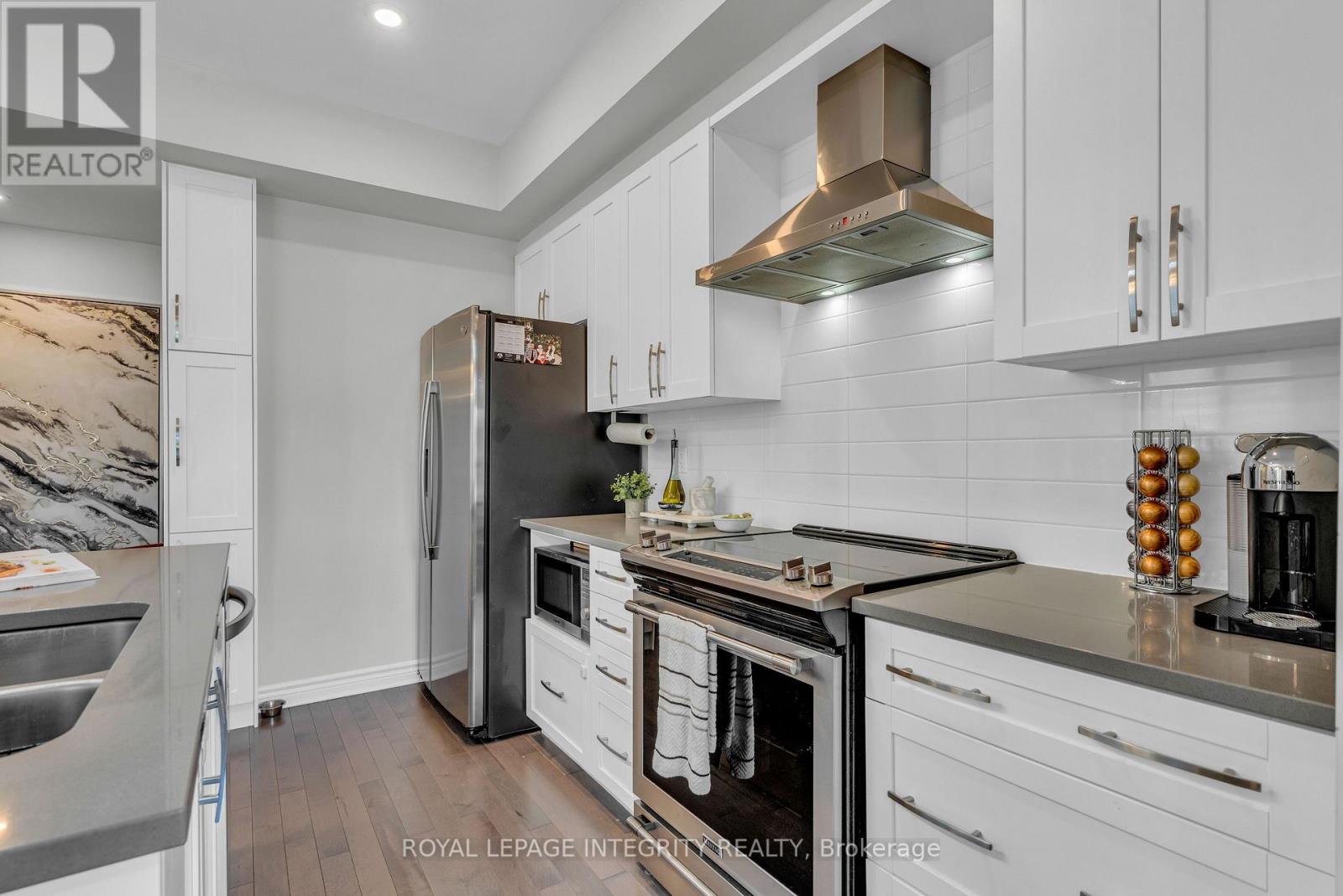 35 Carabiner Private, Ottawa, Ontario  K1W 0L7 - Photo 11 - X12397975