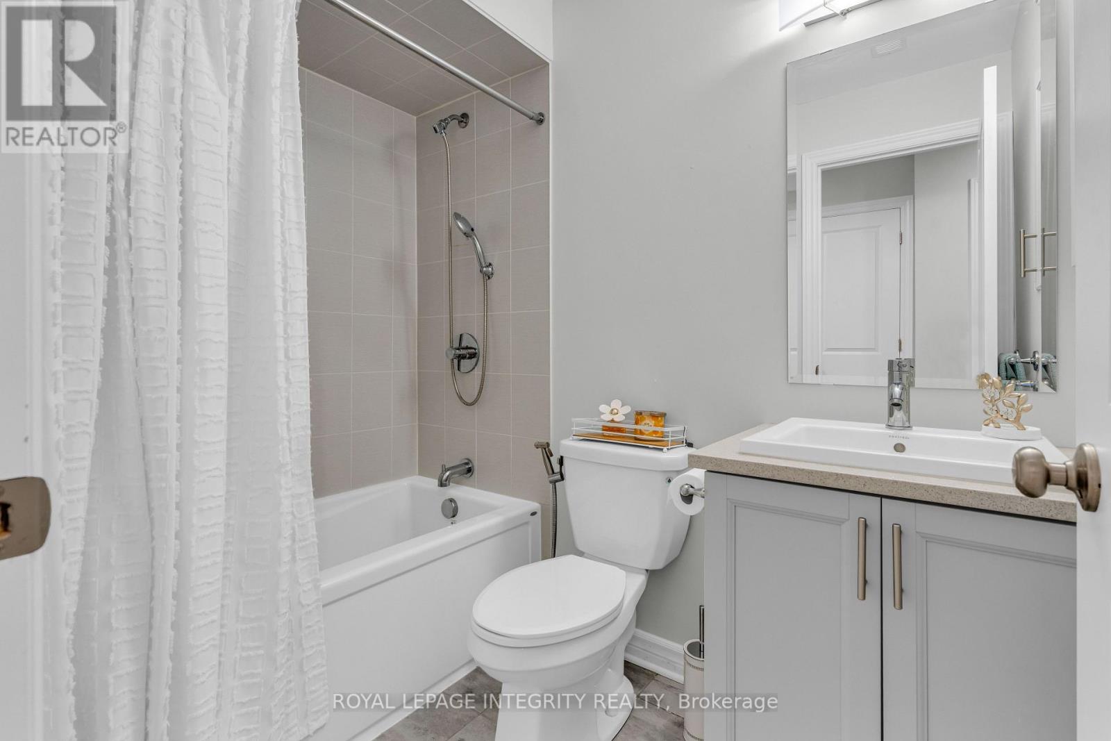 35 Carabiner Private, Ottawa, Ontario  K1W 0L7 - Photo 19 - X12397975