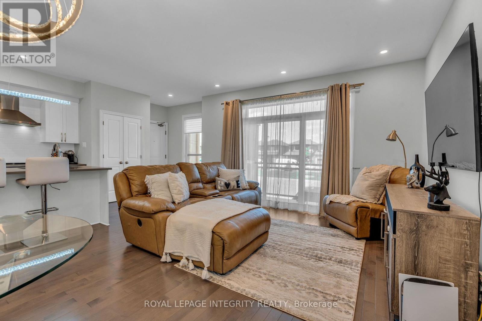 35 Carabiner Private, Ottawa, Ontario  K1W 0L7 - Photo 15 - X12397975