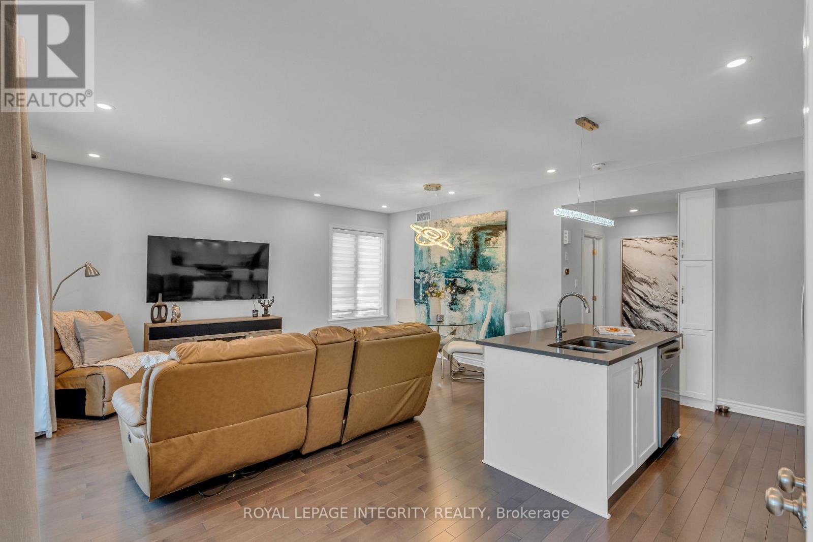 35 Carabiner Private, Ottawa, Ontario  K1W 0L7 - Photo 9 - X12397975