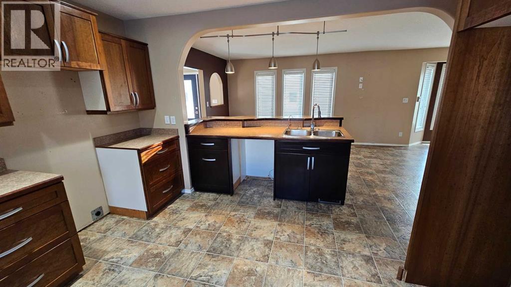 5112 52 Avenue, Consort, Alberta  T0C 1B0 - Photo 17 - A2275127