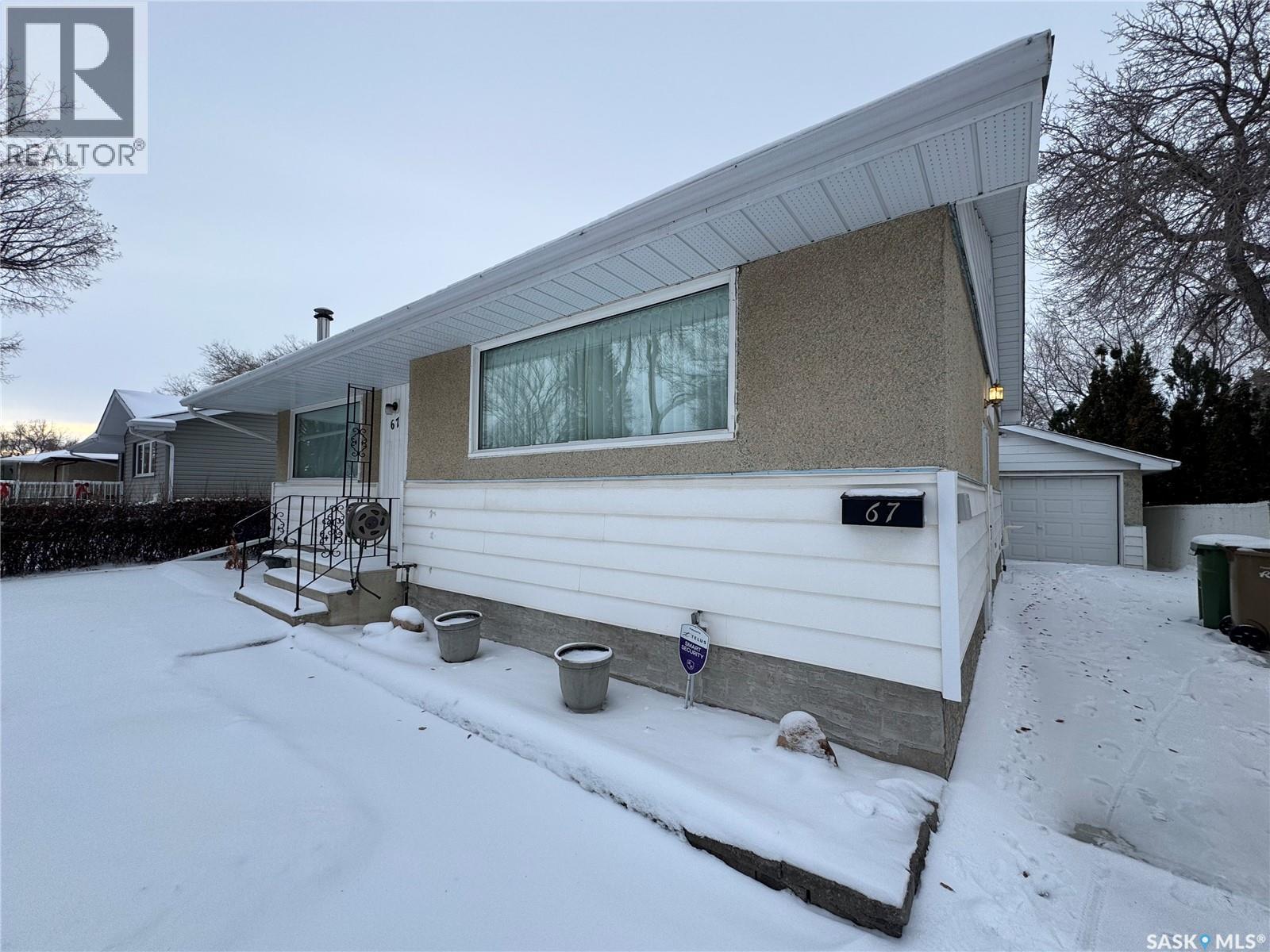 67 Milford Crescent, Regina, Saskatchewan  S4N 1K6 - Photo 2 - SK025679