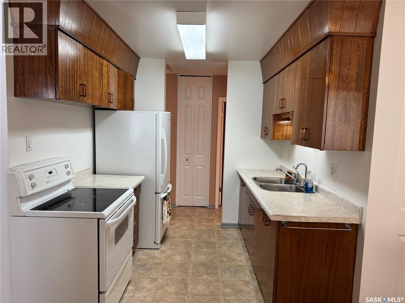 67 Milford Crescent, Regina, Saskatchewan  S4N 1K6 - Photo 6 - SK025679