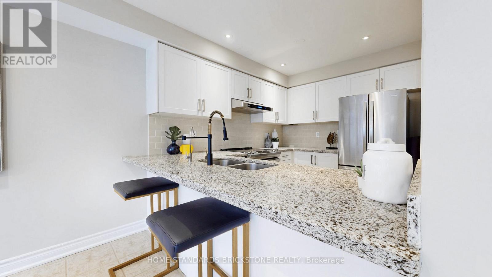 151 Amulet Crescent, Richmond Hill, Ontario  L4S 2T5 - Photo 11 - N12635822