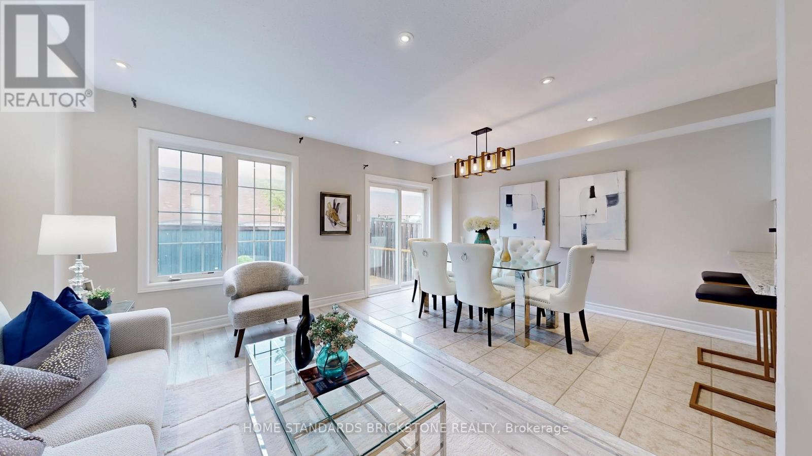 151 Amulet Crescent, Richmond Hill, Ontario  L4S 2T5 - Photo 5 - N12635822