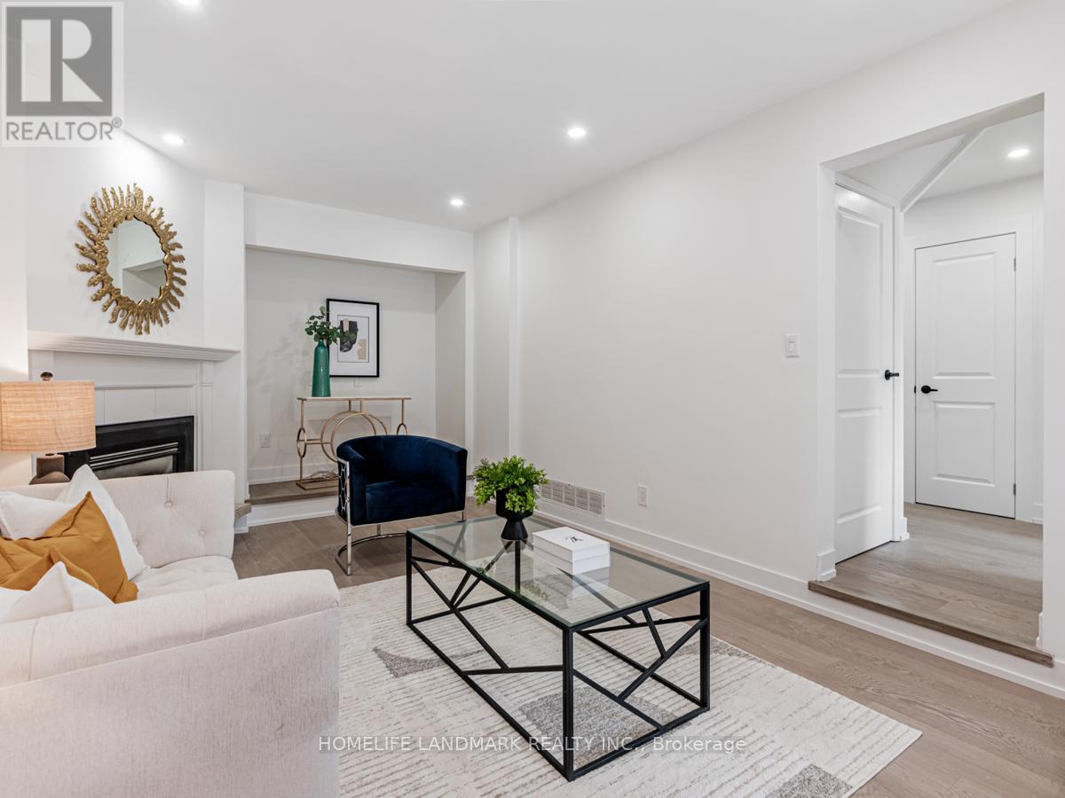 9 Eastman Crescent, Newmarket (Huron Heights-Leslie Valley), Ontario  L3Y 5T9 - Photo 18 - N12635880