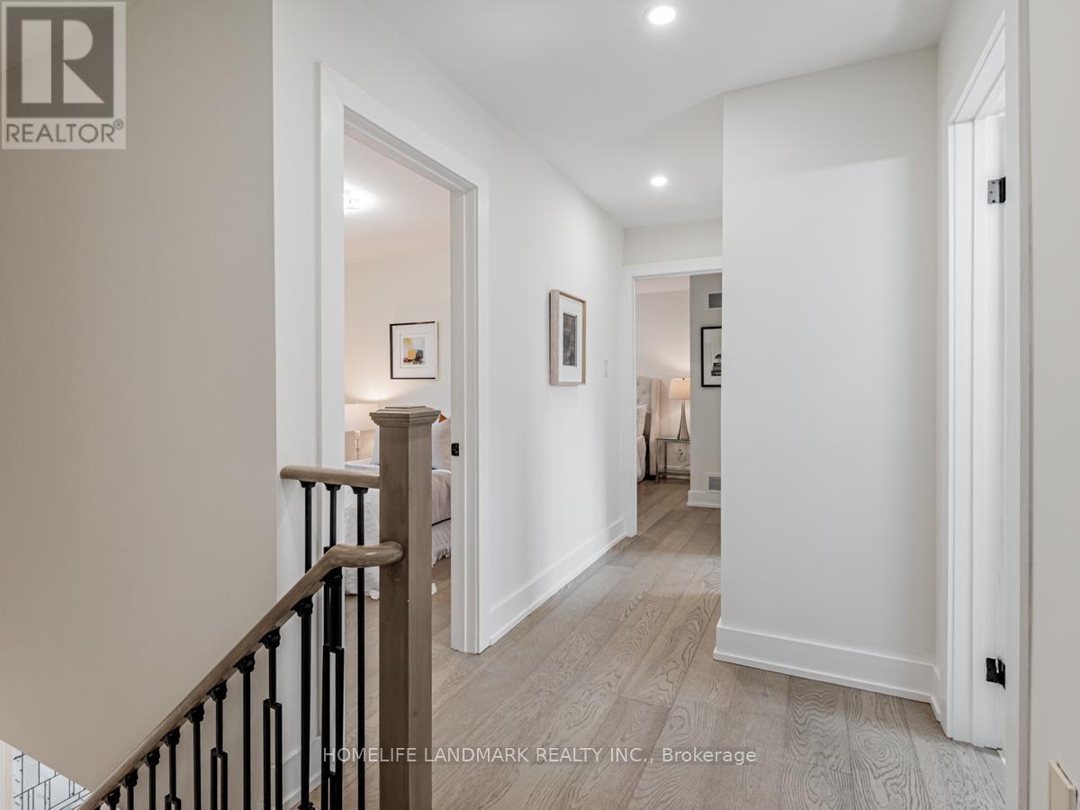 9 Eastman Crescent, Newmarket (Huron Heights-Leslie Valley), Ontario  L3Y 5T9 - Photo 23 - N12635880