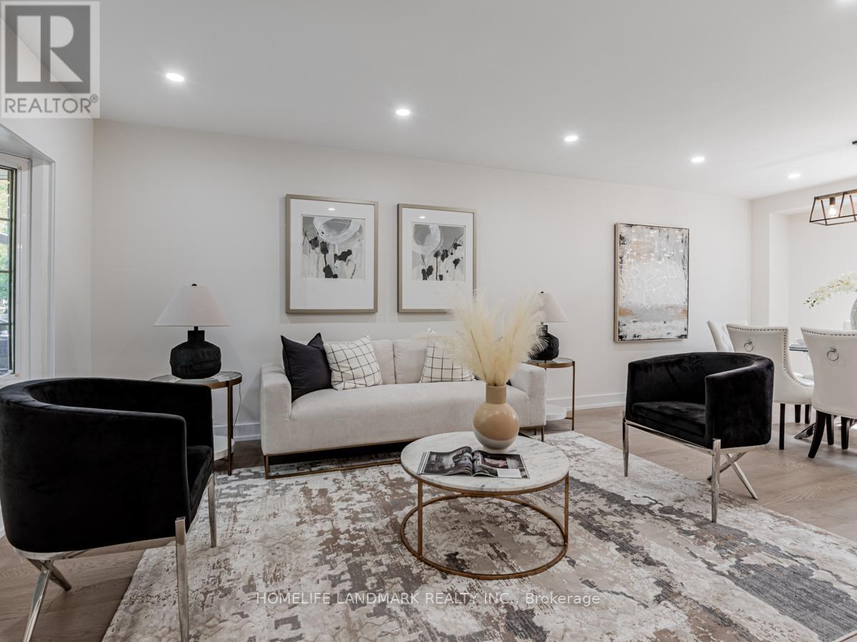 9 Eastman Crescent, Newmarket (Huron Heights-Leslie Valley), Ontario  L3Y 5T9 - Photo 3 - N12635880