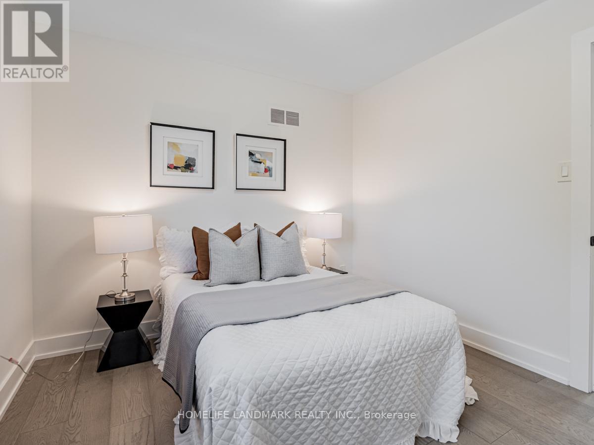 9 Eastman Crescent, Newmarket (Huron Heights-Leslie Valley), Ontario  L3Y 5T9 - Photo 33 - N12635880