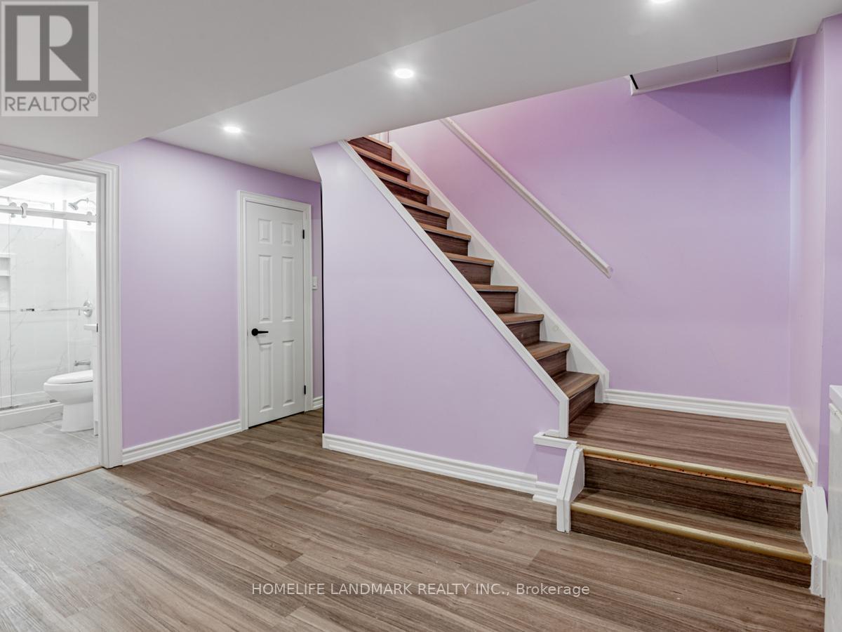 9 Eastman Crescent, Newmarket (Huron Heights-Leslie Valley), Ontario  L3Y 5T9 - Photo 35 - N12635880