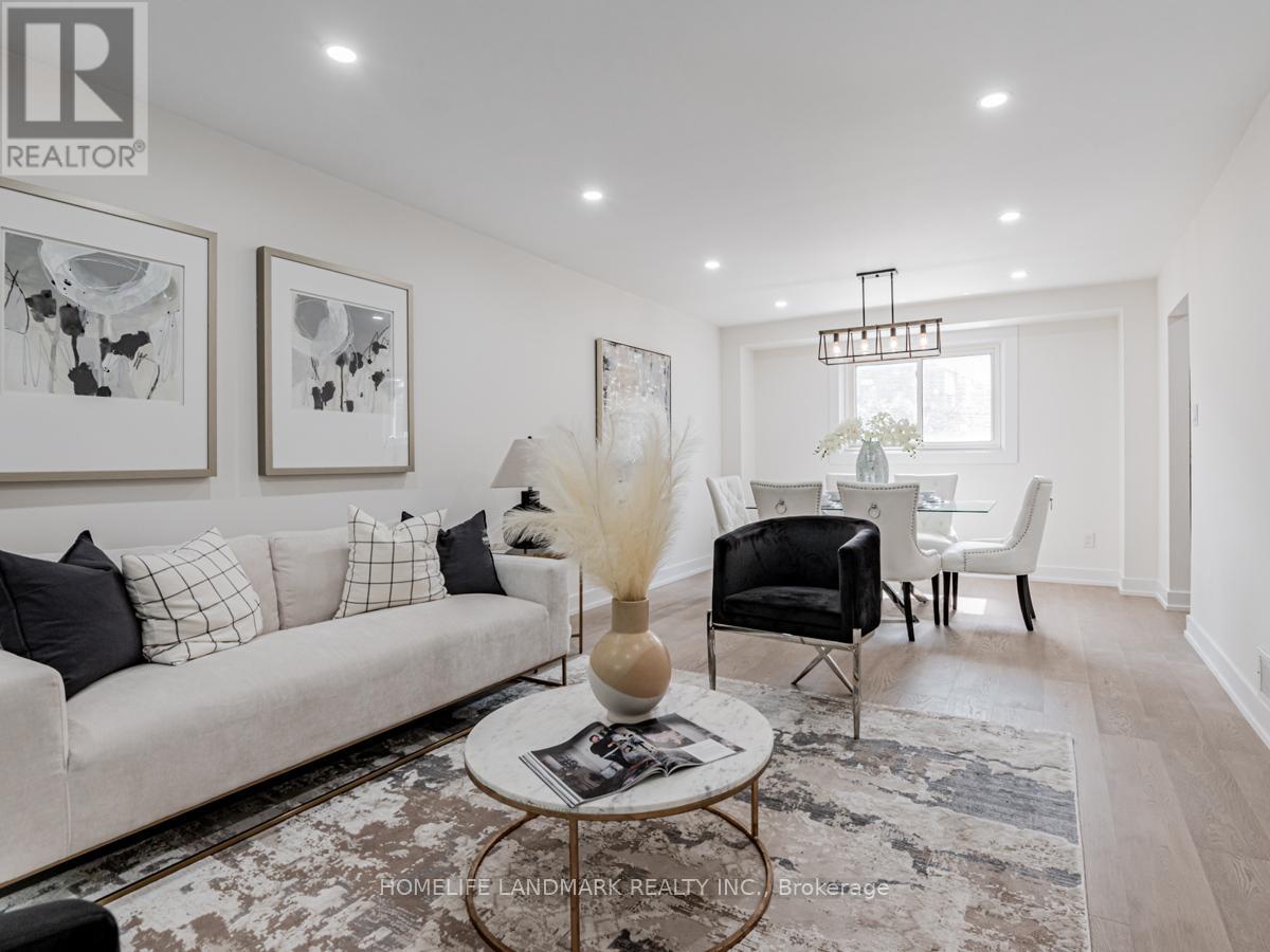 9 Eastman Crescent, Newmarket (Huron Heights-Leslie Valley), Ontario  L3Y 5T9 - Photo 4 - N12635880