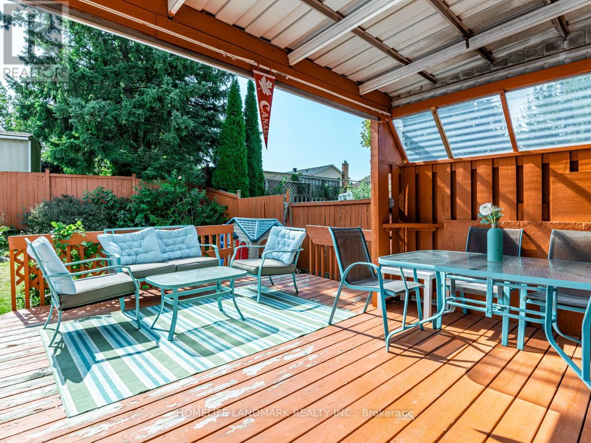 9 Eastman Crescent, Newmarket (Huron Heights-Leslie Valley), Ontario  L3Y 5T9 - Photo 42 - N12635880