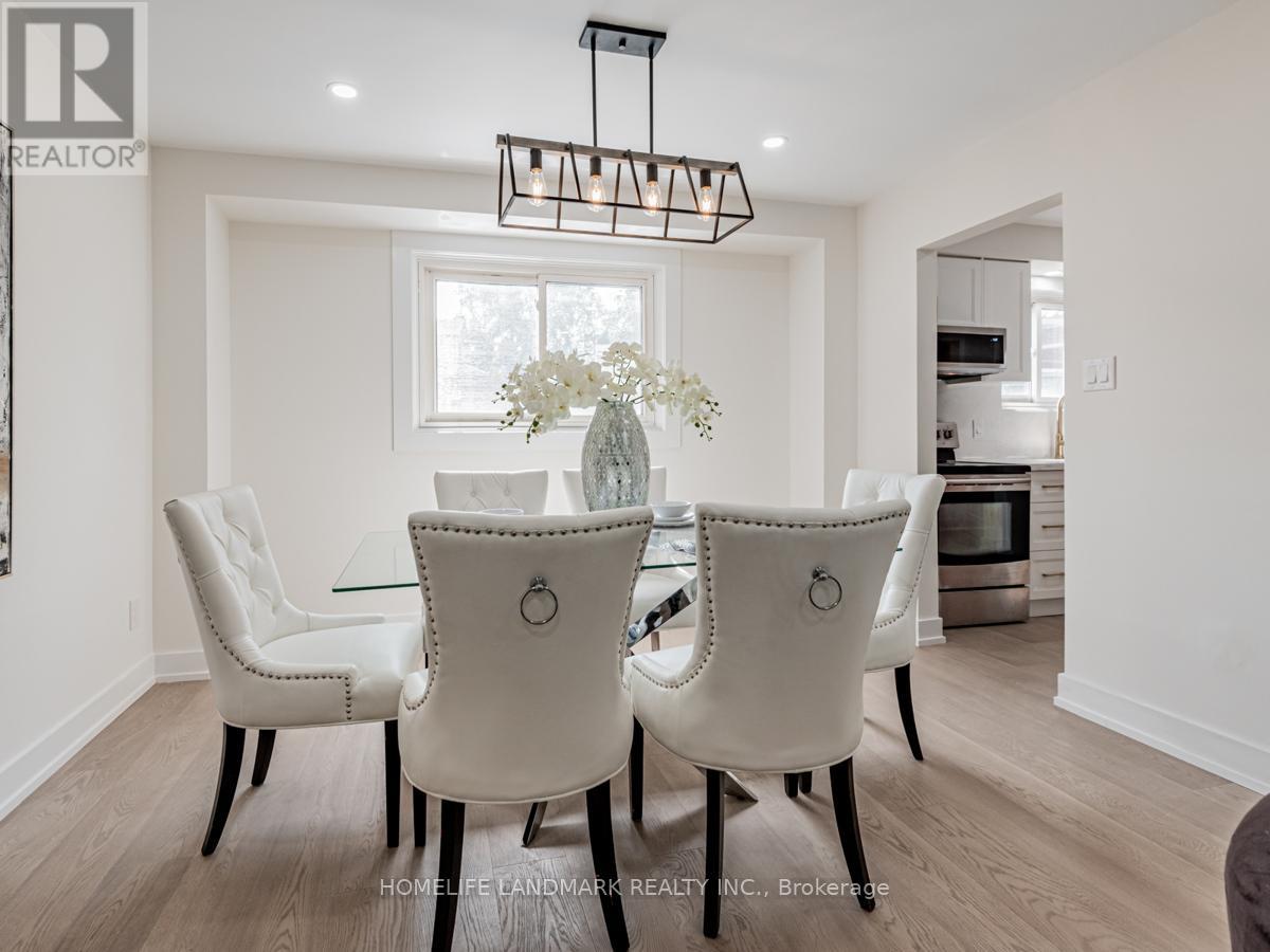 9 Eastman Crescent, Newmarket (Huron Heights-Leslie Valley), Ontario  L3Y 5T9 - Photo 9 - N12635880